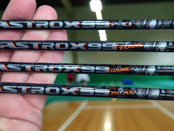 Yonex Astrox 99 series - Yonex Astrox 99 Pro, Tour, Game et Play Yonex Astrox 99 series - Yonex Astrox 99 Pro, Tour, Game et Play